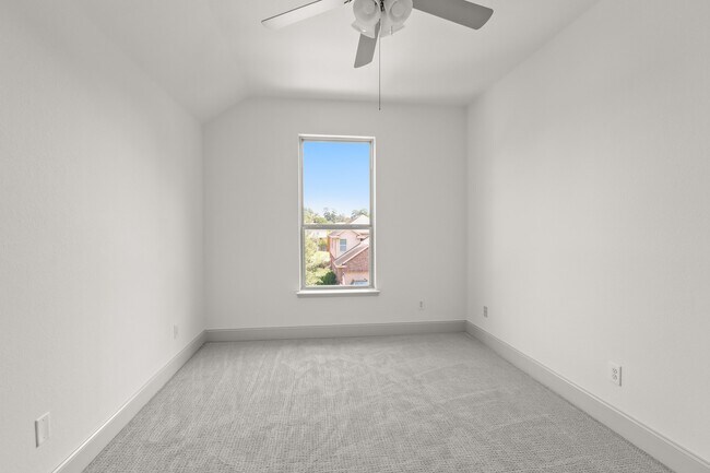 Building Photo - 71 Black Swan Pl