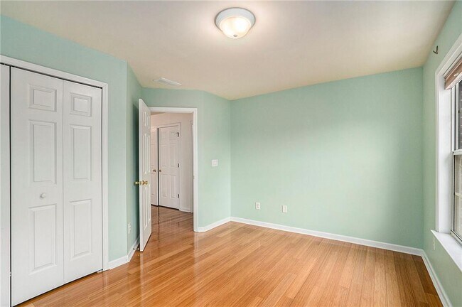 Building Photo - 1641 Emory Pl Dr NE