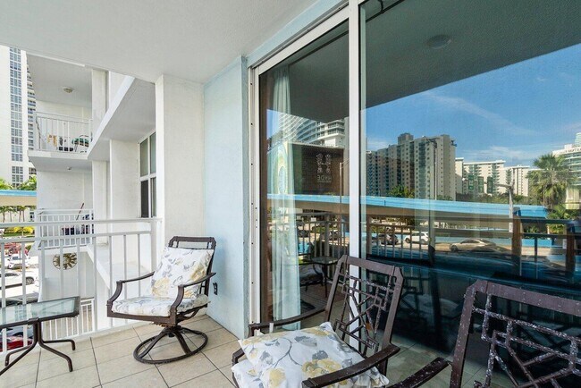 Building Photo - 1801 S Ocean Dr