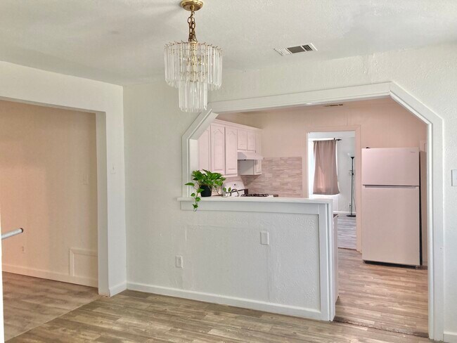 Building Photo - 3603 Linda Dr