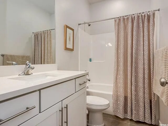 Building Photo - 988 Sapphire Peak Dr