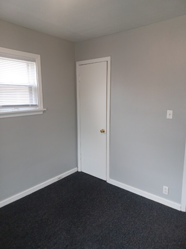 Building Photo - 6815 W Florist Ave
