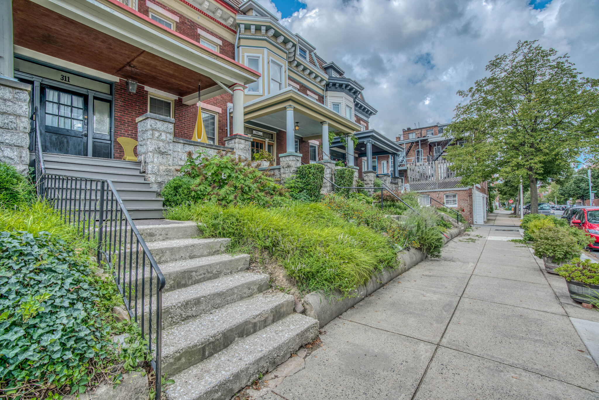 Building Photo - 311 E 30th St