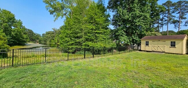 Building Photo - 1205 Mt Pleasant Dr