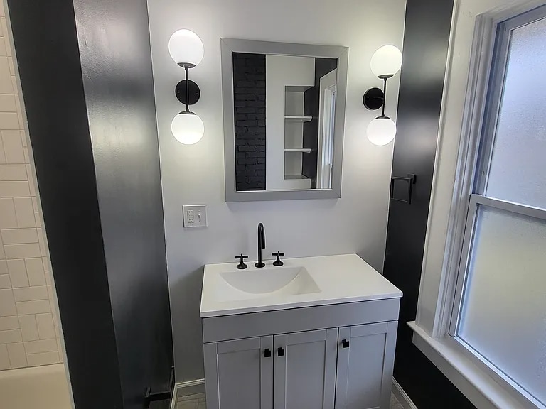 Building Photo - 25 Richland St