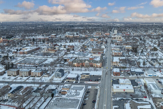 Aerial Context Image - Fountain Pointe Townhomes