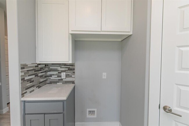 Building Photo - 1306 Whitetail Rd