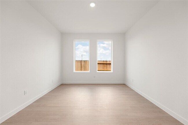Building Photo - 13505 Harbor Pt Dr