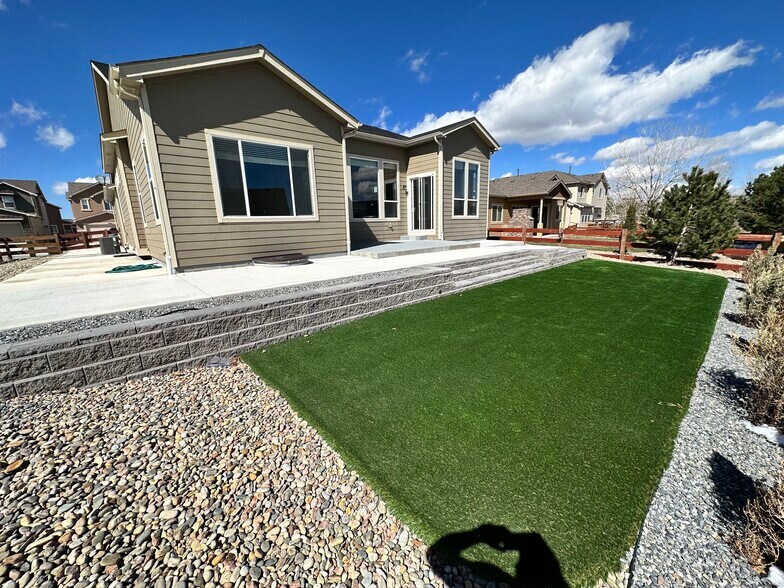 Building Photo - 17451 Leisure Lake Dr