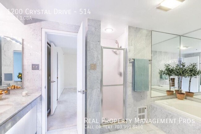 Building Photo - 1200 Crystal Dr