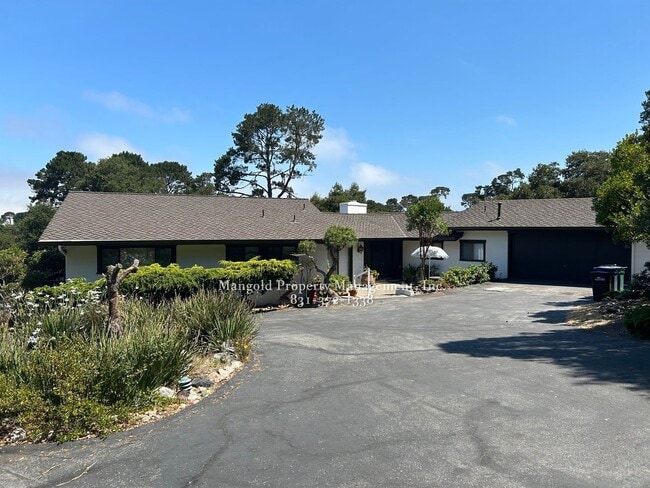 Primary Photo - Charming 3-Bed, 2-Bath Home with Large Bac...