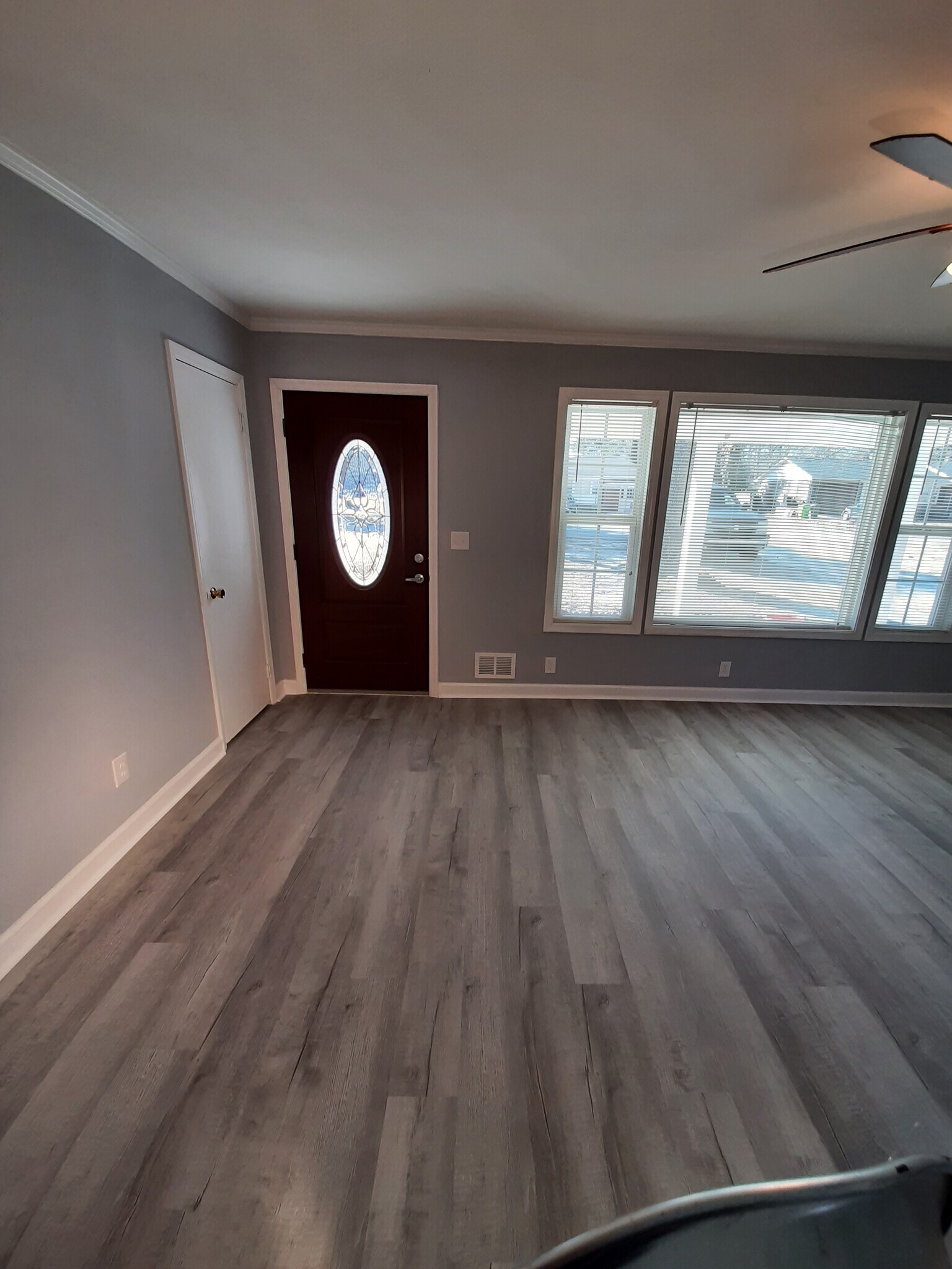 Living room - 36 Moonglo Cir