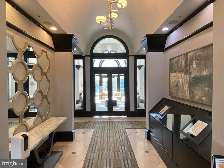 Building Photo - 11349 Aristotle Dr