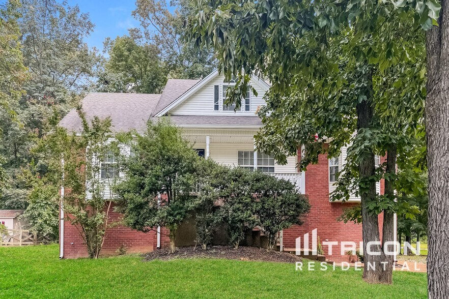 Primary Photo - 1114 Archer Dr