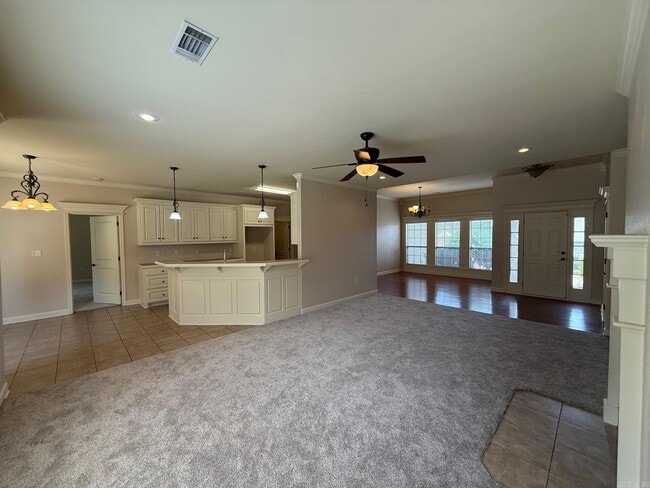 Building Photo - 1812 Abbey Ln