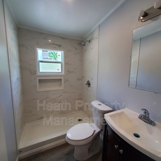 Building Photo - 1735 25th St S