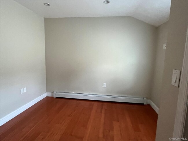 Building Photo - 164-14 115th Ave