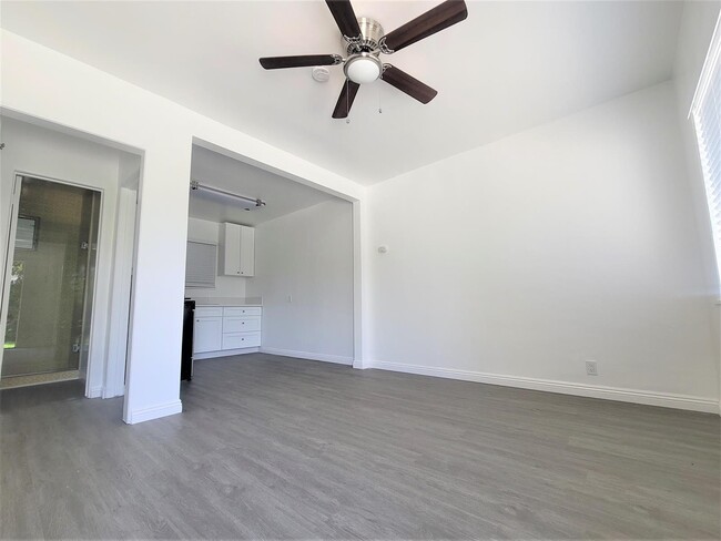 Interior Photo - 2437 S. Centinela Ave