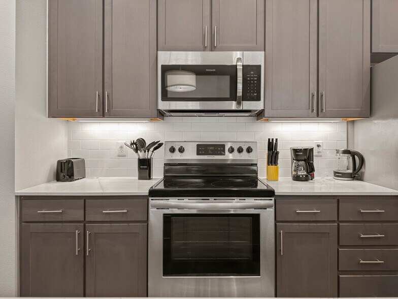 Building Photo - 110 N Boston Ave