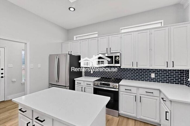 Building Photo - 801 Snapdragon Ln