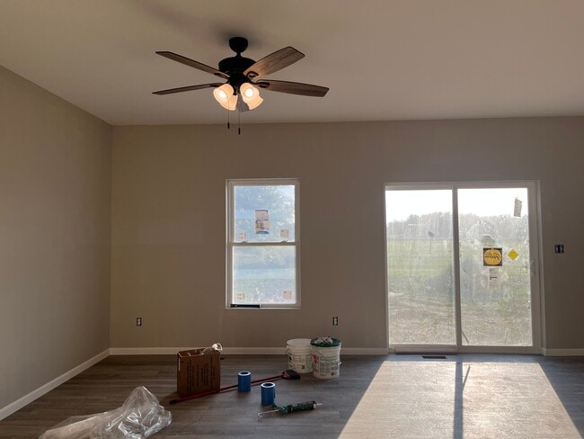 Building Photo - 1323 Sioux Turn