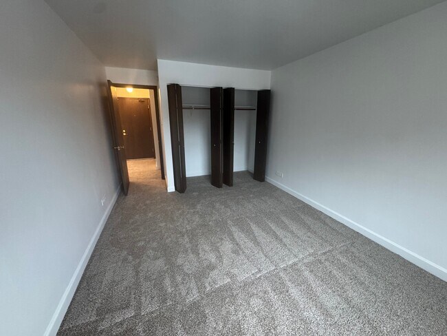 Building Photo - 700 Perrie Dr