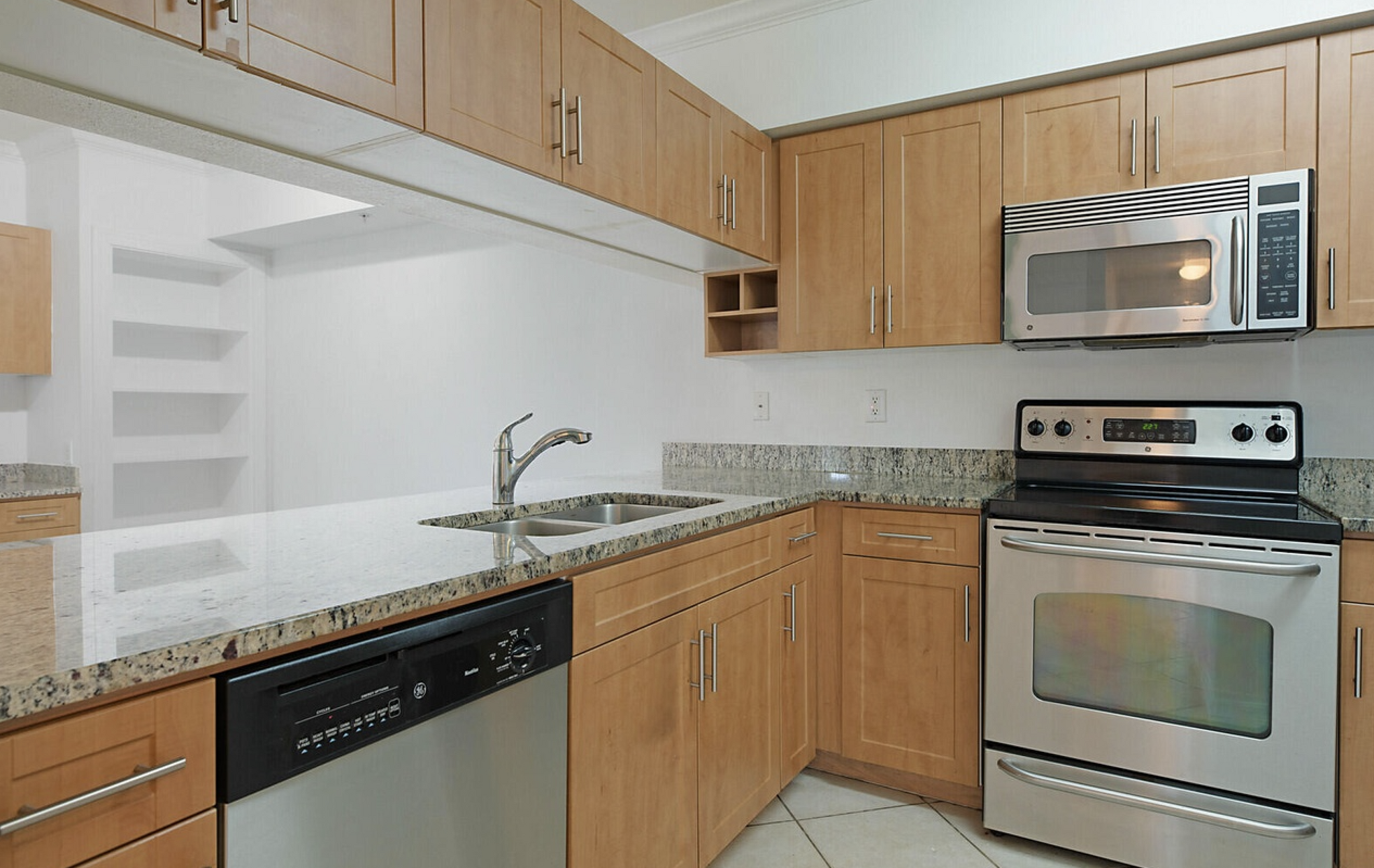 Kitchen - 6511 Emerald Dunes Dr