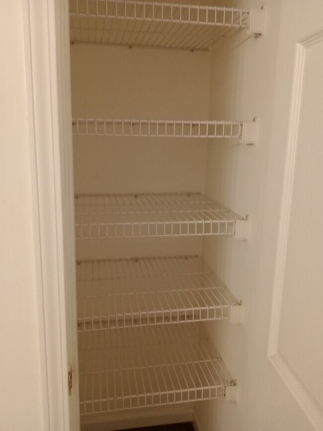 Building Photo - 3527-3529-3529 Prescott Dr