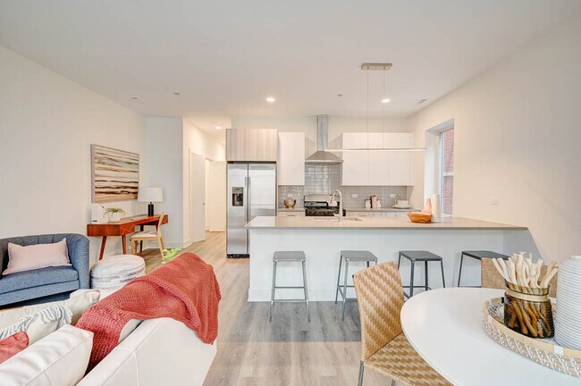 Building Photo - 4452 N Hazel St