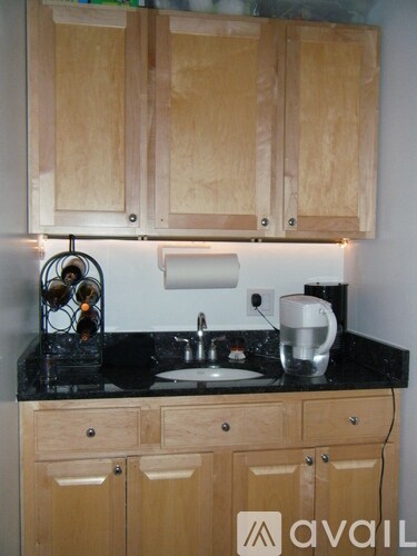 Building Photo - 1728 N Hermitage Ave