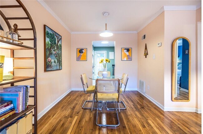 Building Photo - 520 Park Ave SE