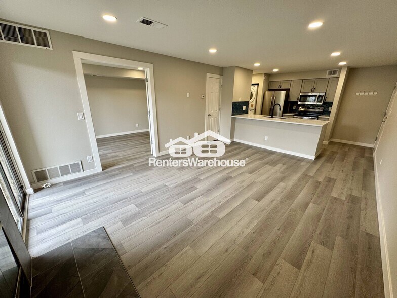 Building Photo - 2575 S Syracuse Way