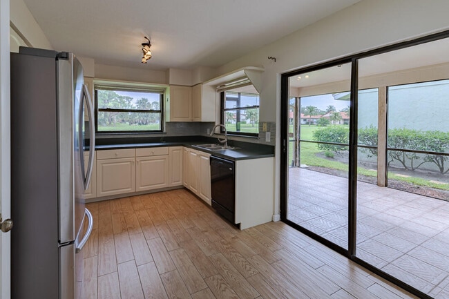 Building Photo - 2525 SW Egret Pond Cir