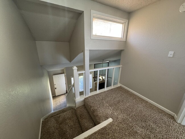 Building Photo - 121 Troy Ave