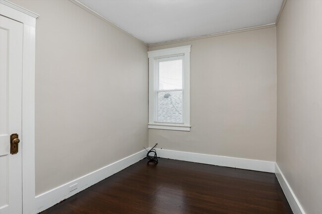 Building Photo - 1471 Wayburn St