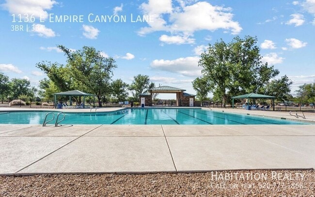 Building Photo - 1136 E Empire Canyon