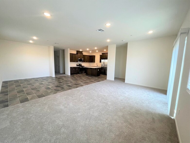 Building Photo - 4211 Candle Ct