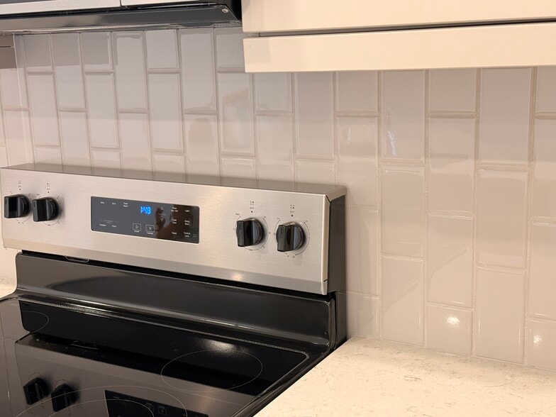 Brand New Kitchen - 4249 E Rincon St