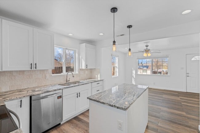 Building Photo - Remodelled Home In Large Backyard