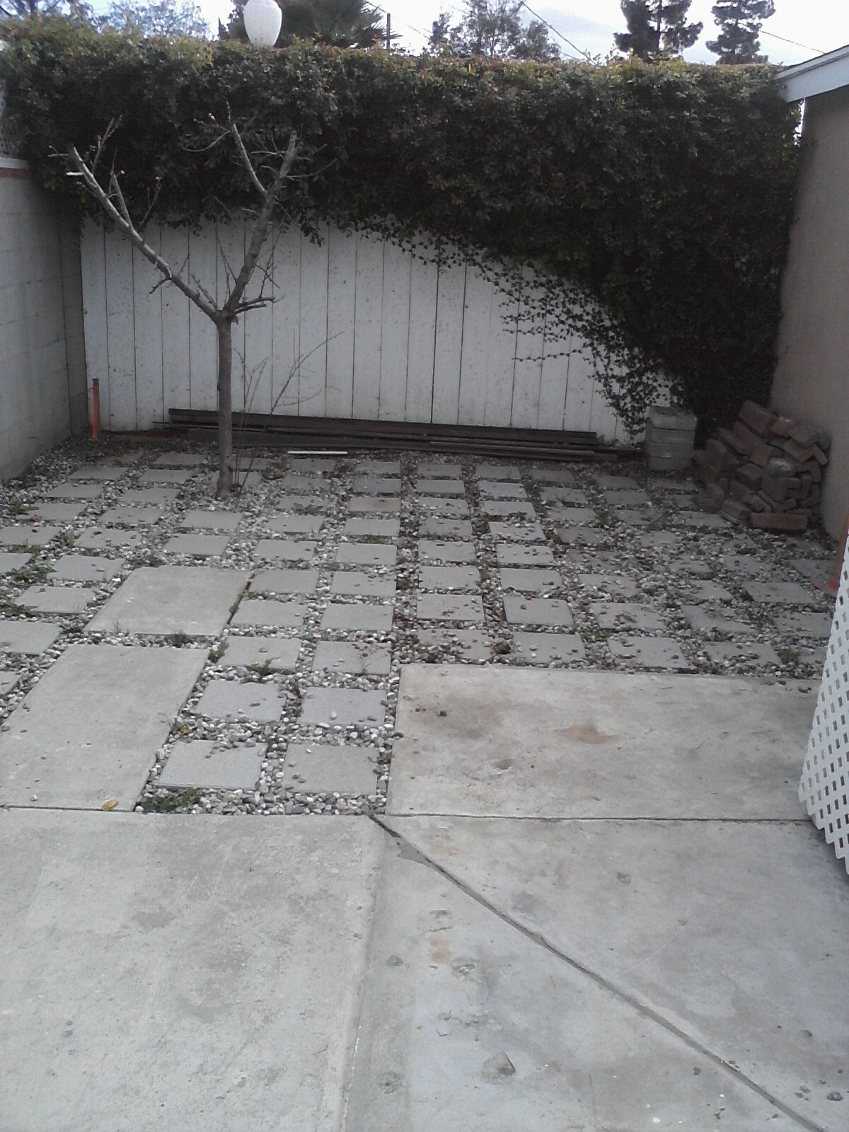 Exta backyard off pool - 4734 Allott Ave