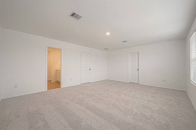 Building Photo - 26814 Cenzontle Dr