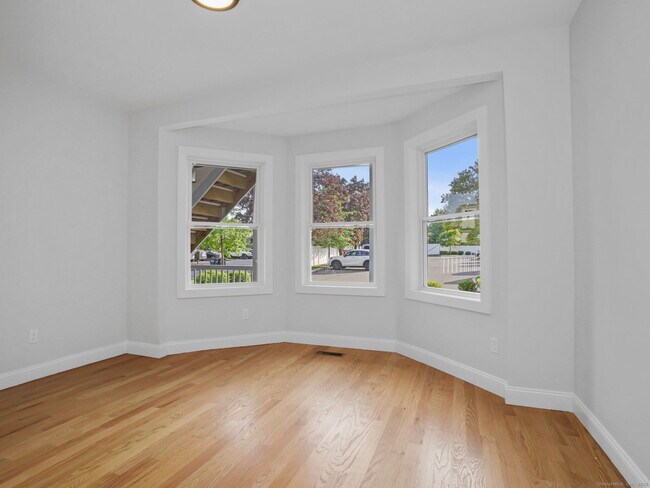 Building Photo - 3 Seaview Ave