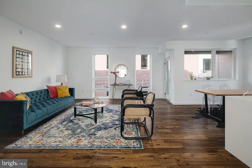 Building Photo - 1501 N 31st St
