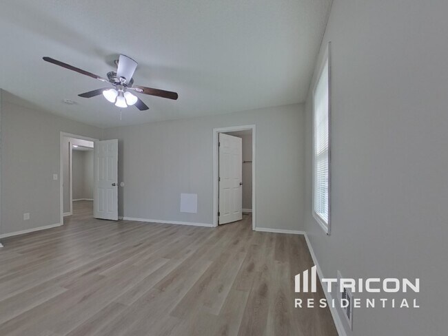 Building Photo - 228 Seton Hall Dr