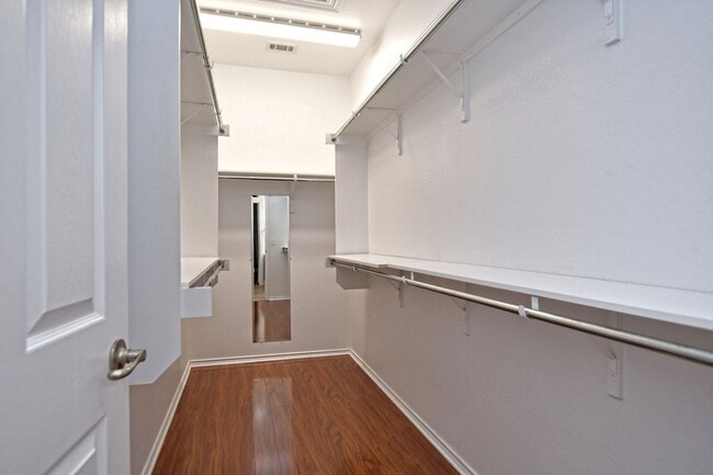 Building Photo - 815 Prairie Grass Ln