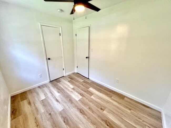 Building Photo - 3215 Delia Ln NW