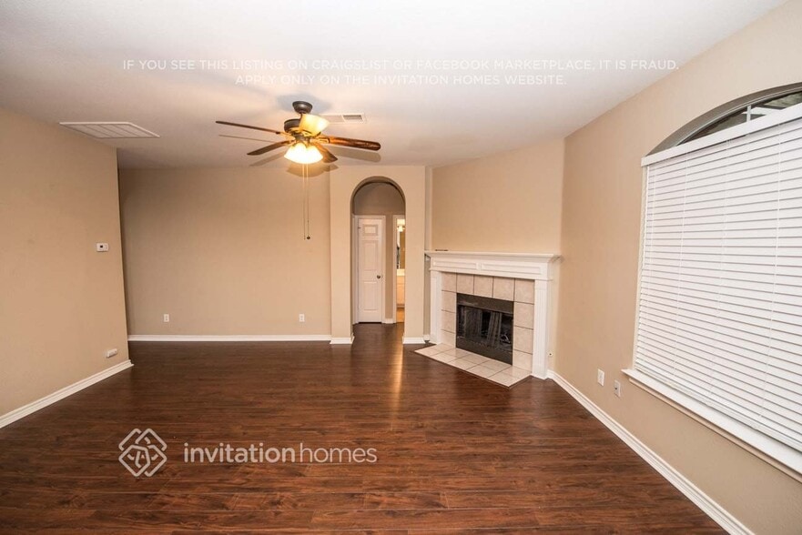 Building Photo - 1621 Churchill Ln