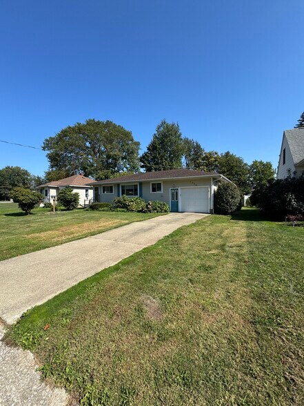 Primary Photo - 7329 Chestnut St