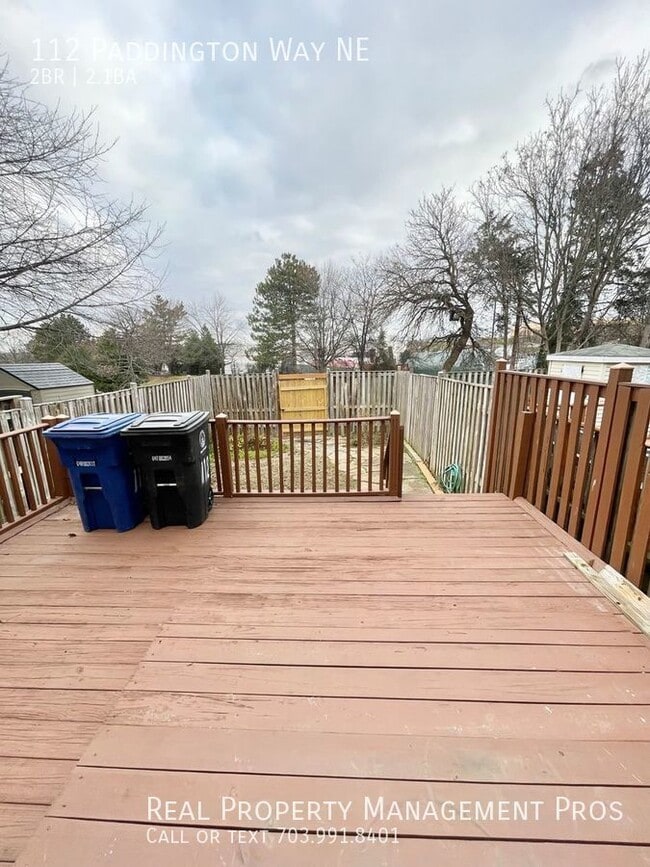 Building Photo - 112 Paddington Way NE