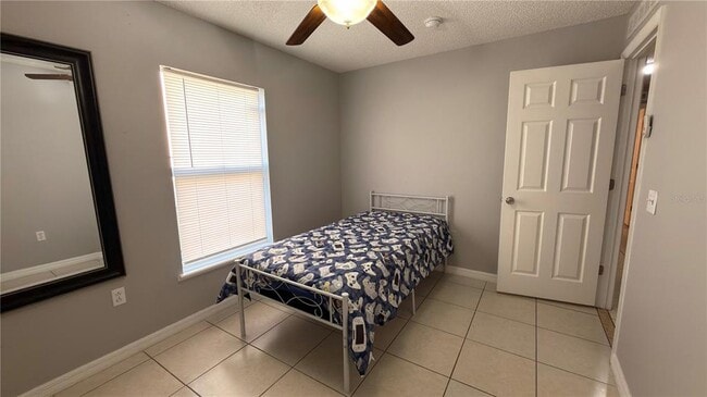 Building Photo - 627 Fisher Ct